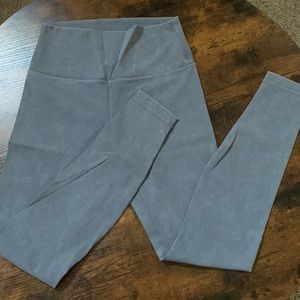 EUC lululemon Wunder Under leggings Sz 6 washed chambray blue